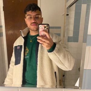 Meet your Posher, Christian